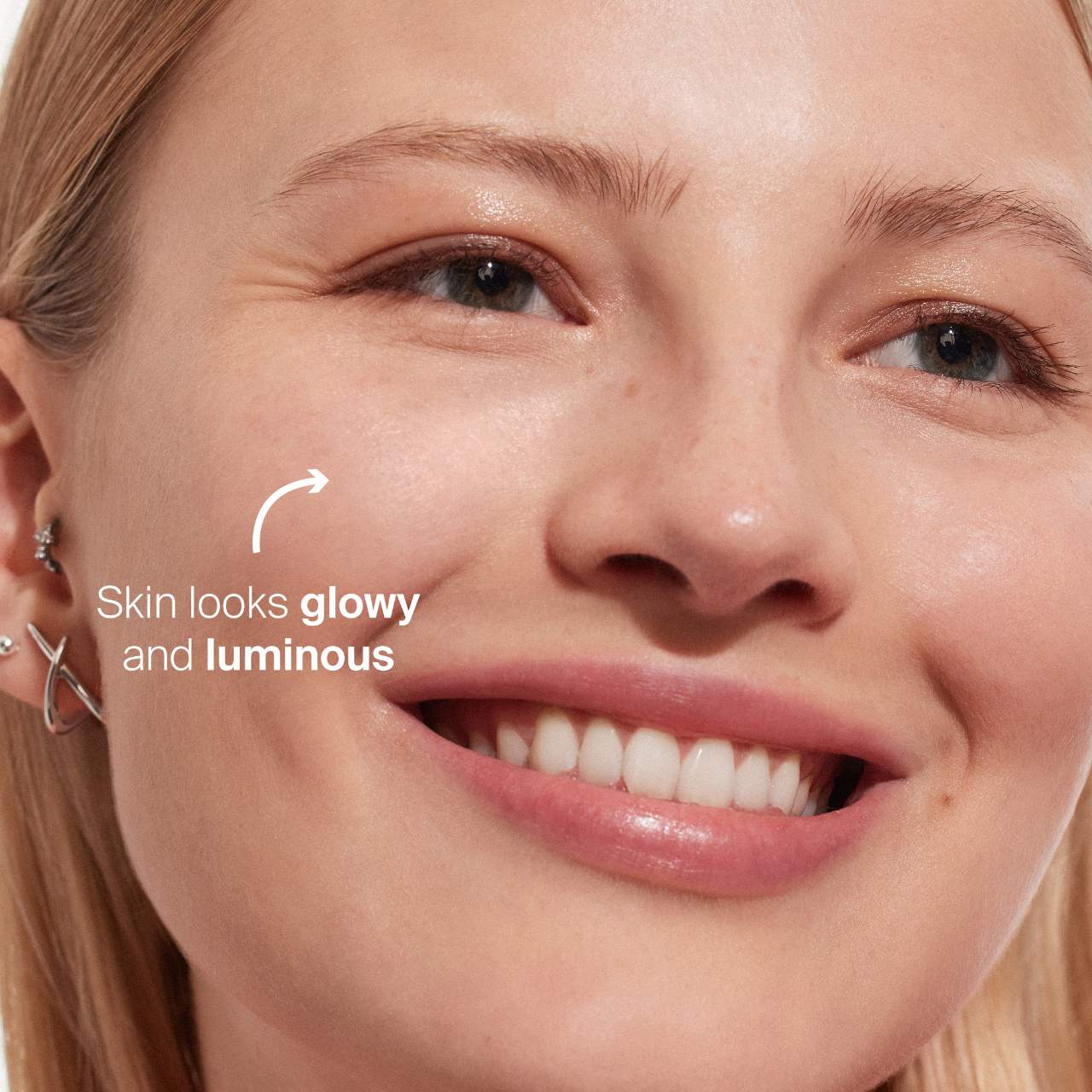 Glowscreen SPF 40 Sunscreen with Hyaluronic Acid + Niacinamide - Supergoop!